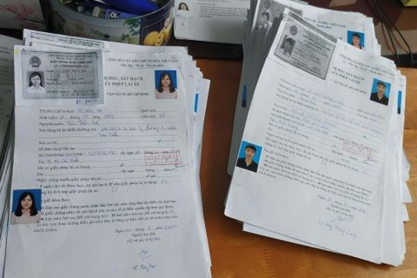 Hồ sơ thi bằng lái xe máy A1 tại Long Biên