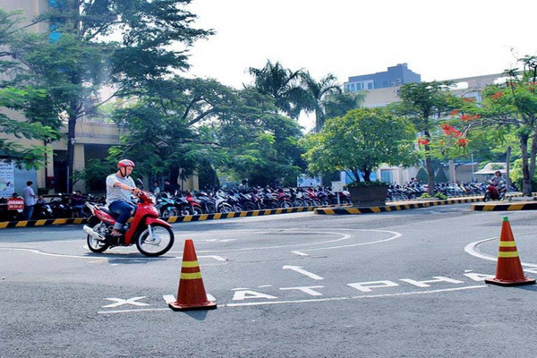 Học lái xe máy A1 sân nào gần Phú Xuyên nhất